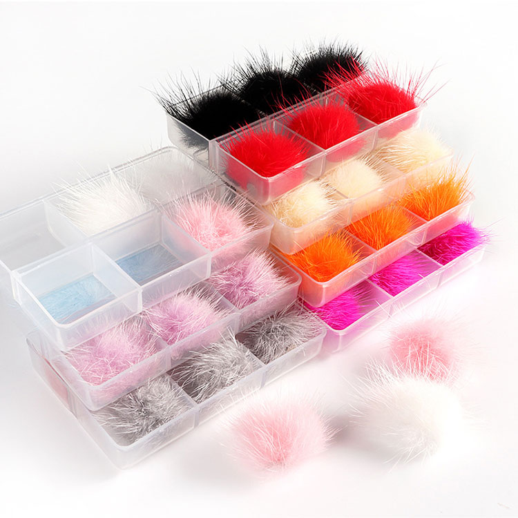 நகங்களுக்கான 6pcs பெட்டி 3d Sofy Magnetic Pom Pom